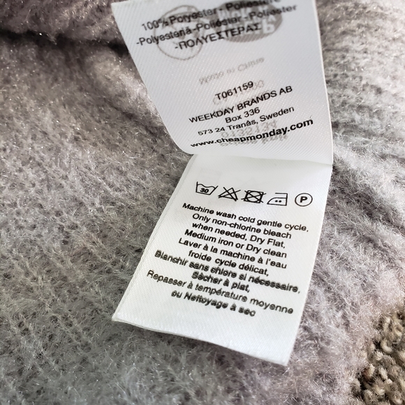 XS Fuzzy Cropped Gray Turtleneck Cheap Monday - Picture 4 of 6